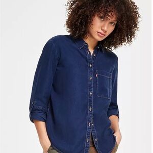 Women's Levi's® Darlene Utility Shirt Size Small NWT